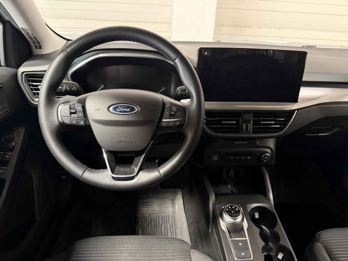 2022 Ford FOCUS - 15