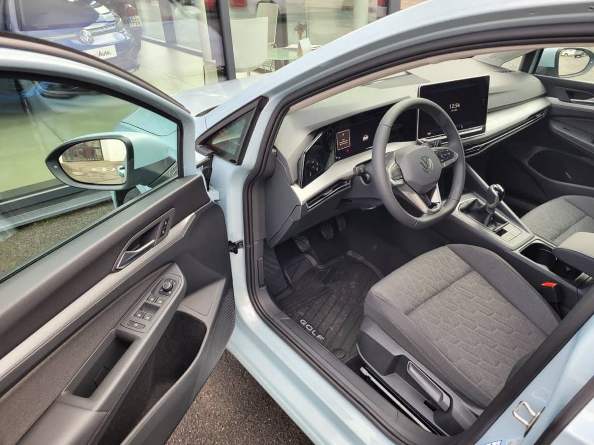 2025 Volkswagen GOLF - 8