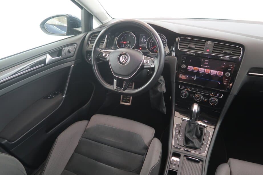 2019 Volkswagen GOLF - 9