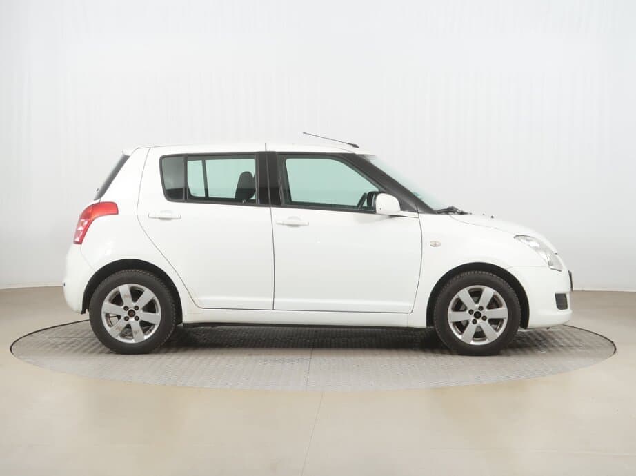 2009 Suzuki SWIFT - 8