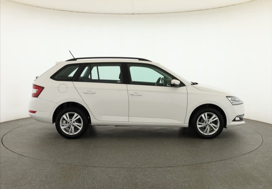 2021 Škoda FABIA - 8