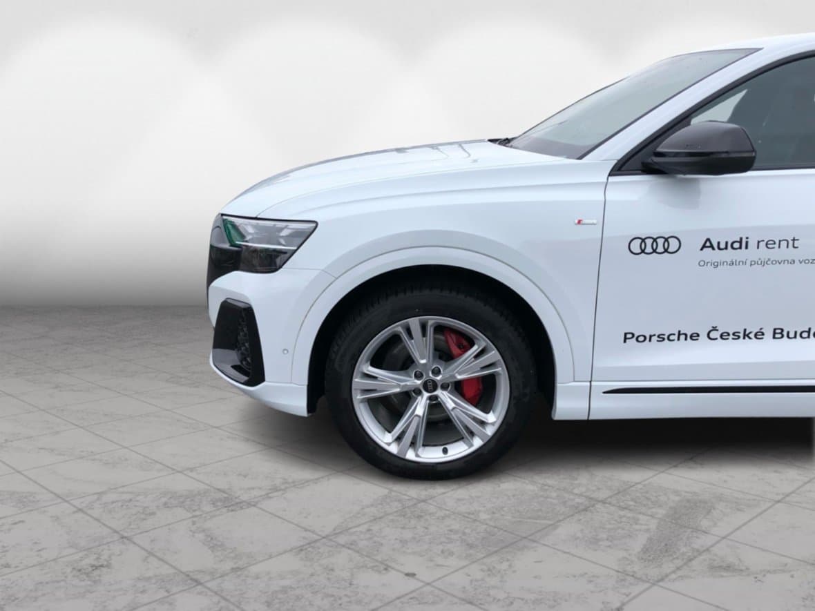 2025 Audi Q8 - 10