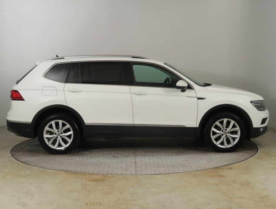 2020 Volkswagen TIGUAN - 8