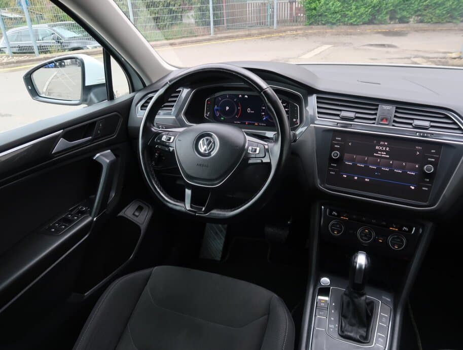 2020 Volkswagen TIGUAN - 9