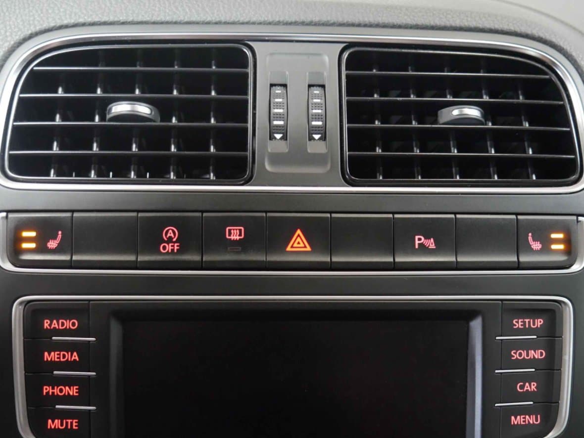 2016 Volkswagen POLO - 17