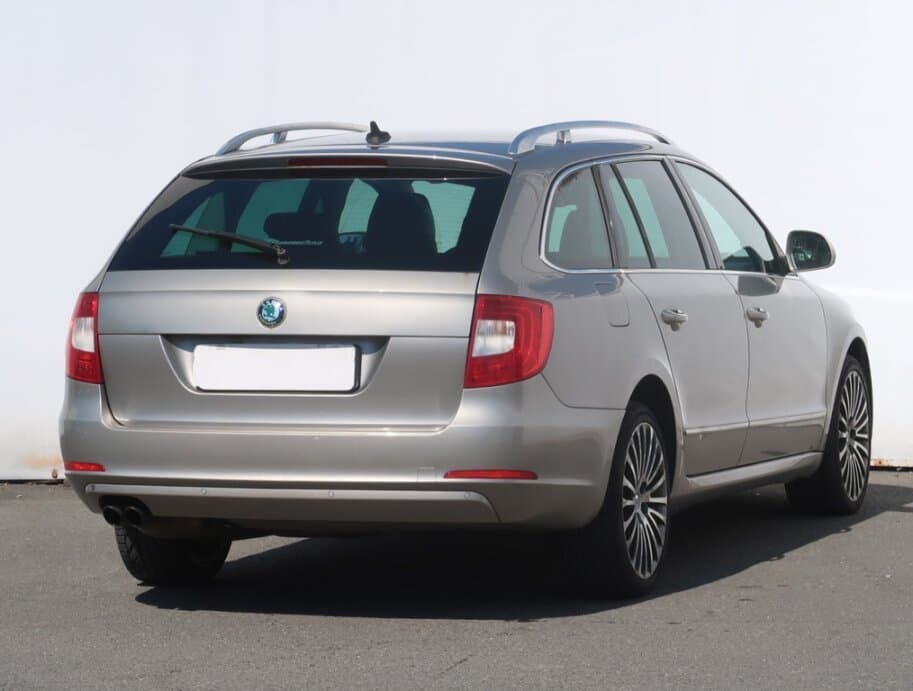 2012 Škoda SUPERB - 7