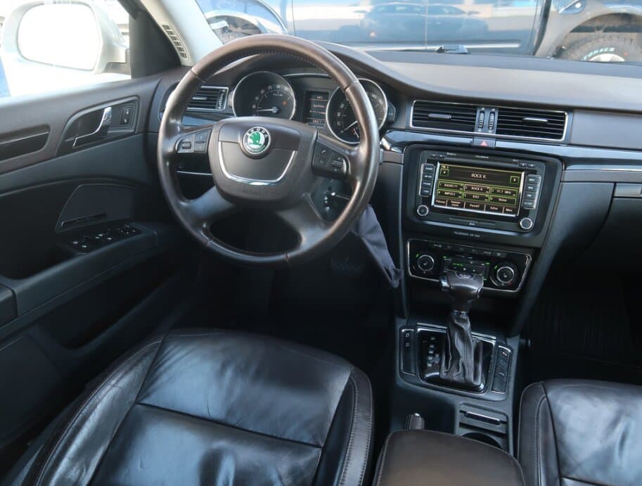 2012 Škoda SUPERB - 9