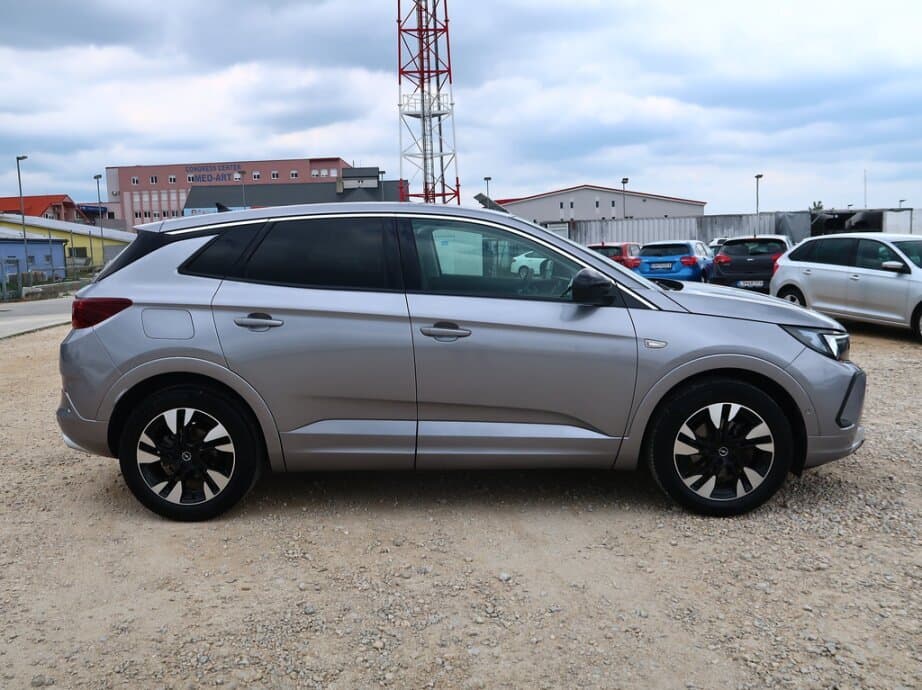 2022 Opel GRANDLAND - 8