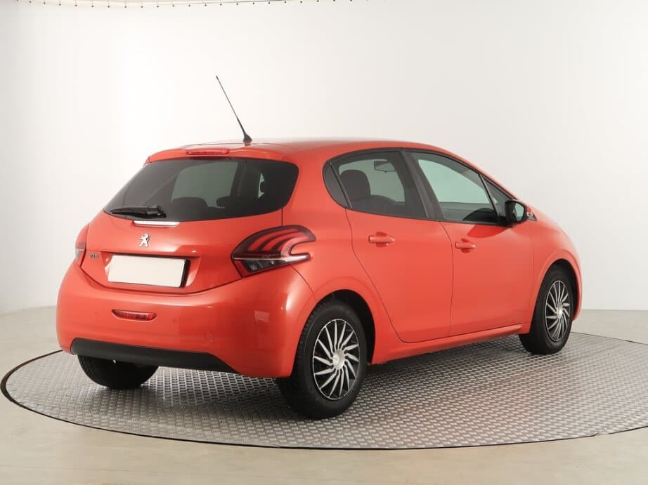 2015 Peugeot 208 - 7