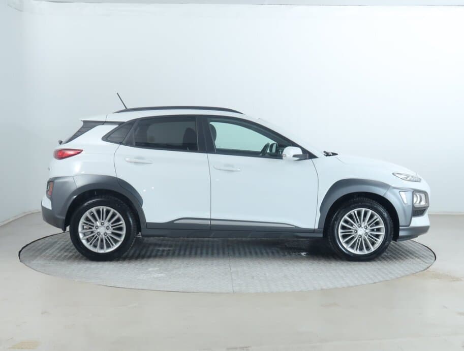 2019 Hyundai KONA - 8