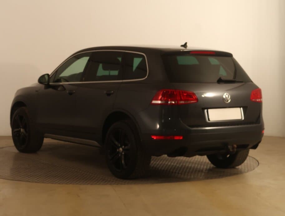 2013 Volkswagen TOUAREG - 5