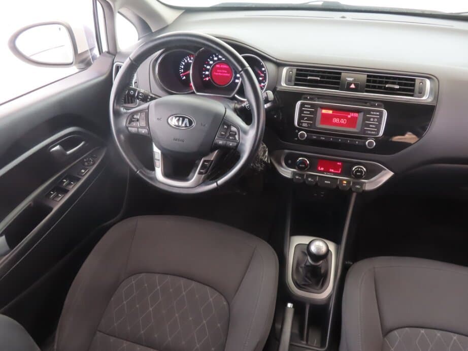2015 Kia RIO - 9