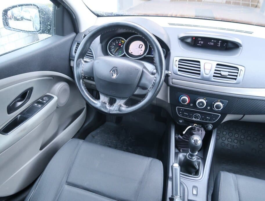 2011 Renault MEGANE - 9