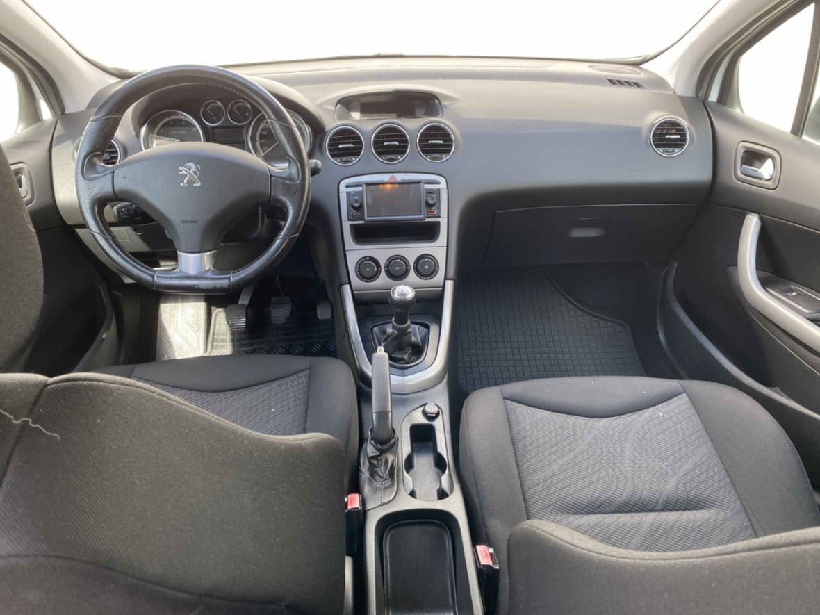 2013 Peugeot 308 - 8