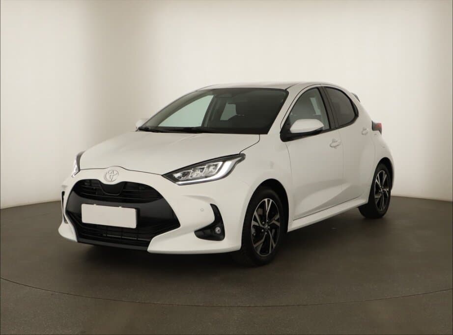 2026 Toyota YARIS - 3