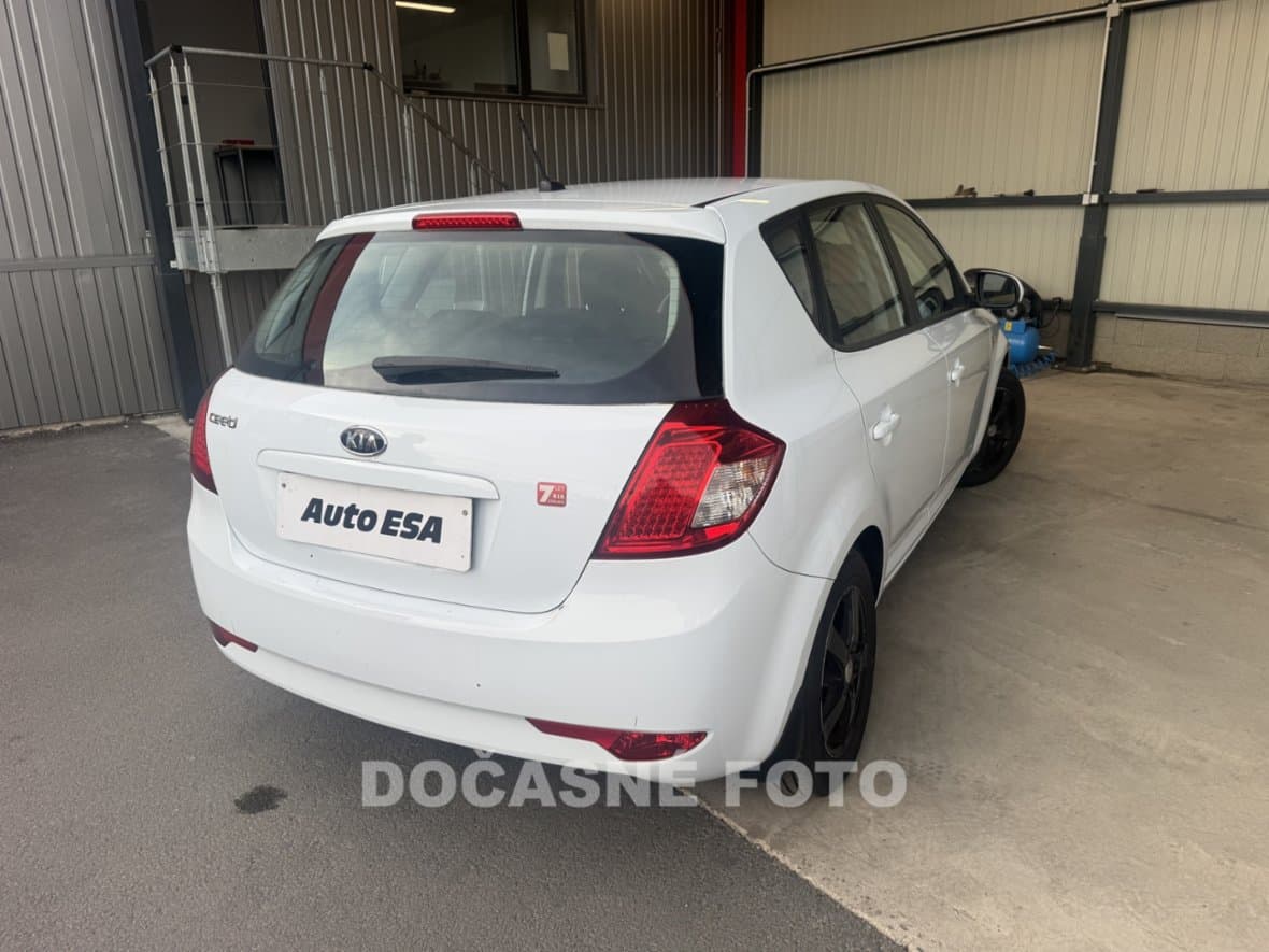 2011 Kia CEE'D - 2