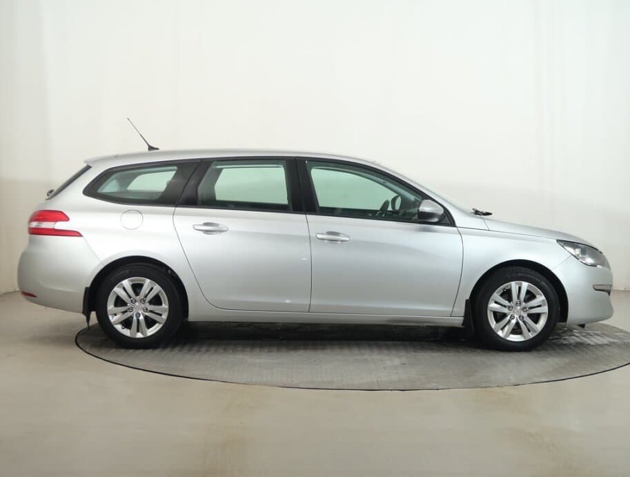 2016 Peugeot 308 - 8