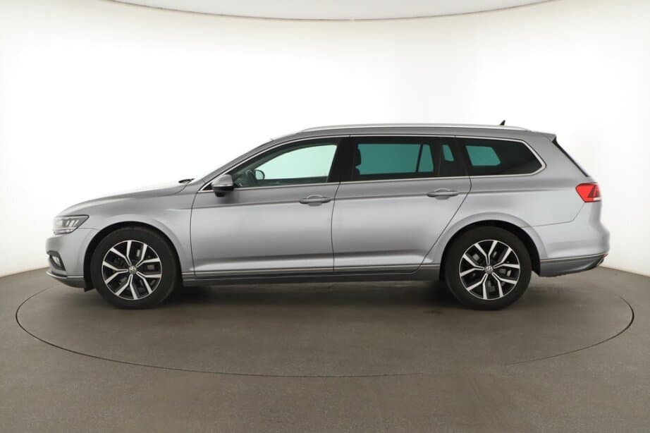 2020 Volkswagen PASSAT - 4