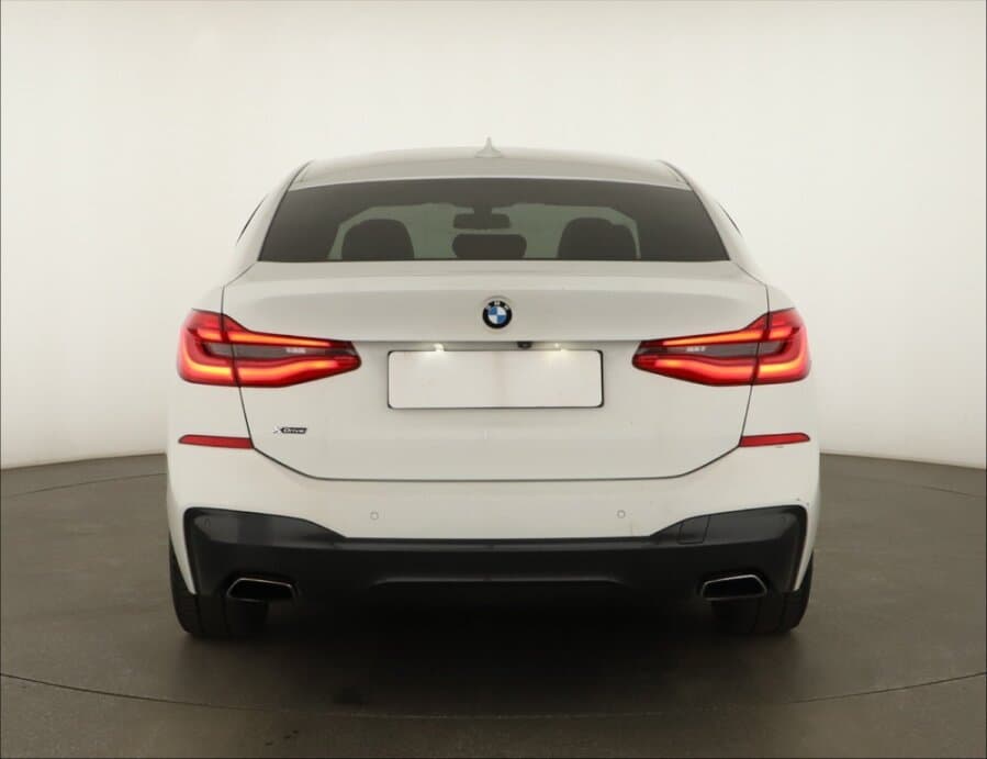 2018 BMW 6-SERIES - 11