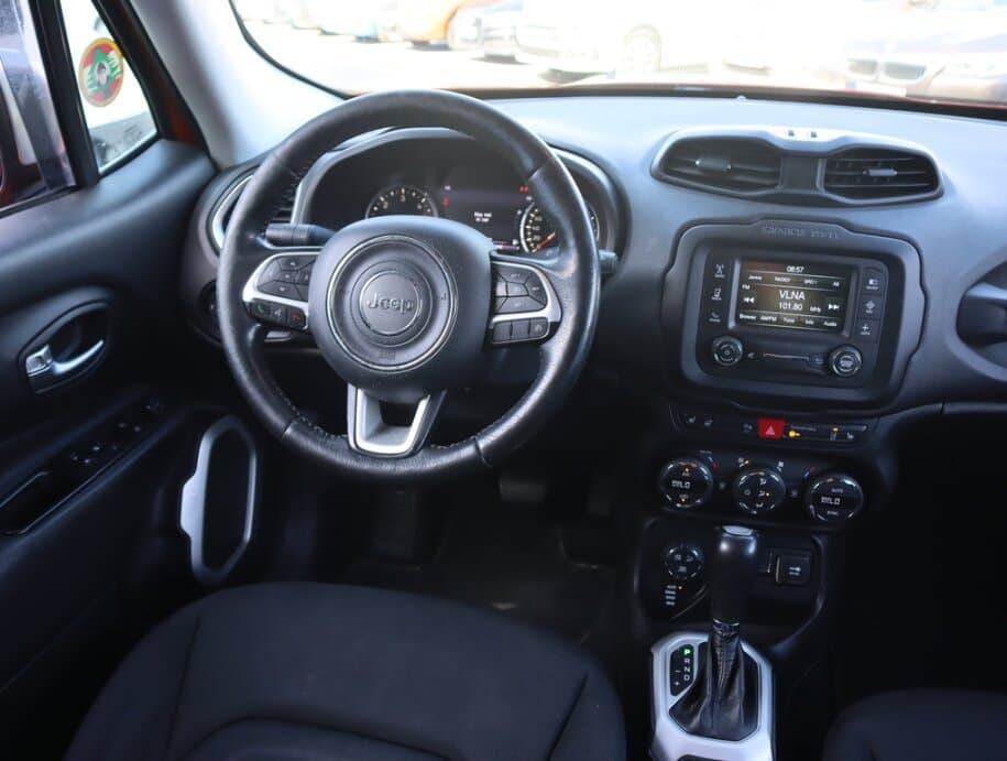 2015 Jeep RENEGADE - 9