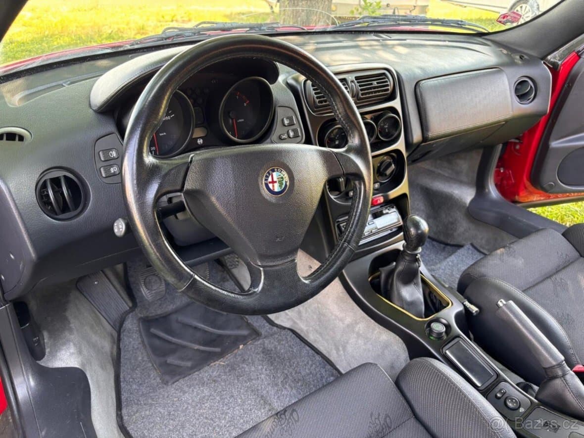 1997 Alfa Romeo GTV - 10