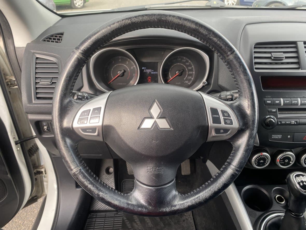 2011 Mitsubishi ASX - 11