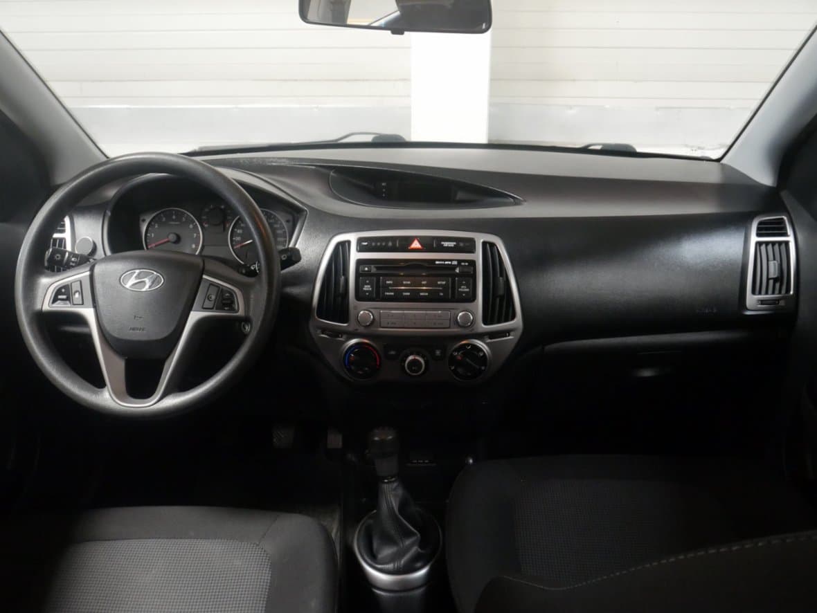 2012 Hyundai i20 - 25