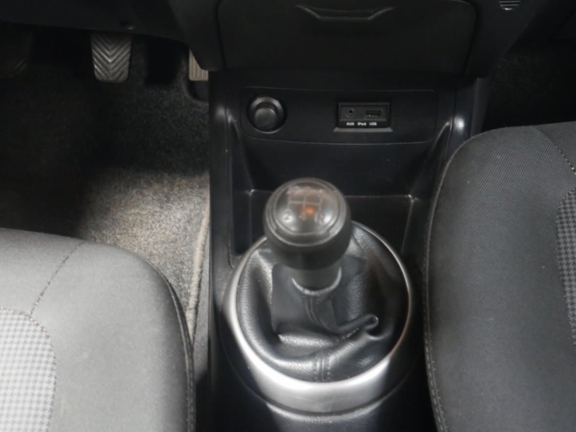 2012 Hyundai i20 - 33