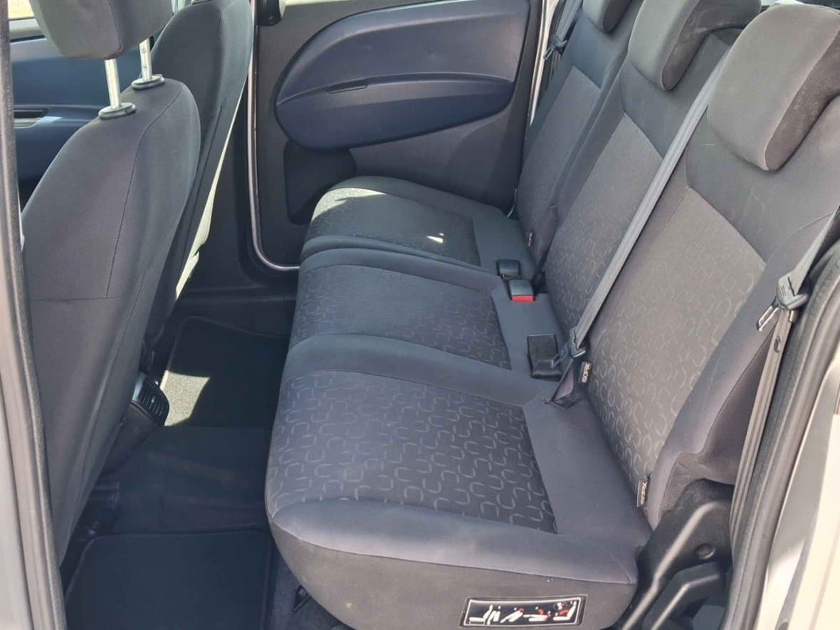 2012 Fiat DOBLO - 10