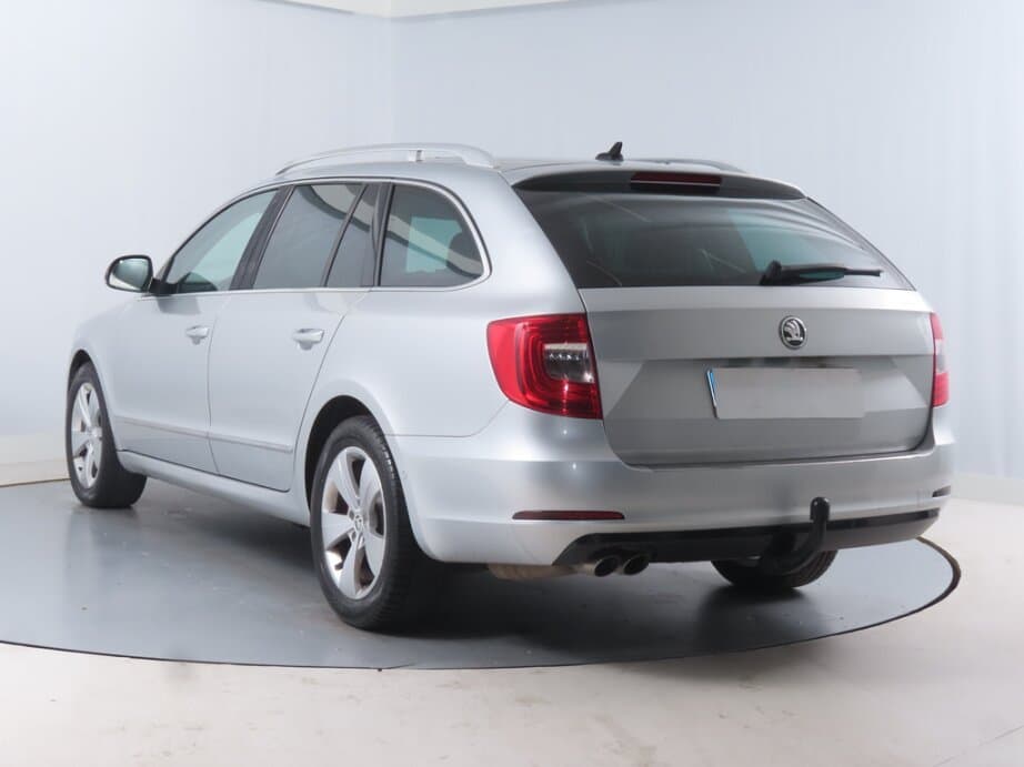 2013 Škoda SUPERB - 5