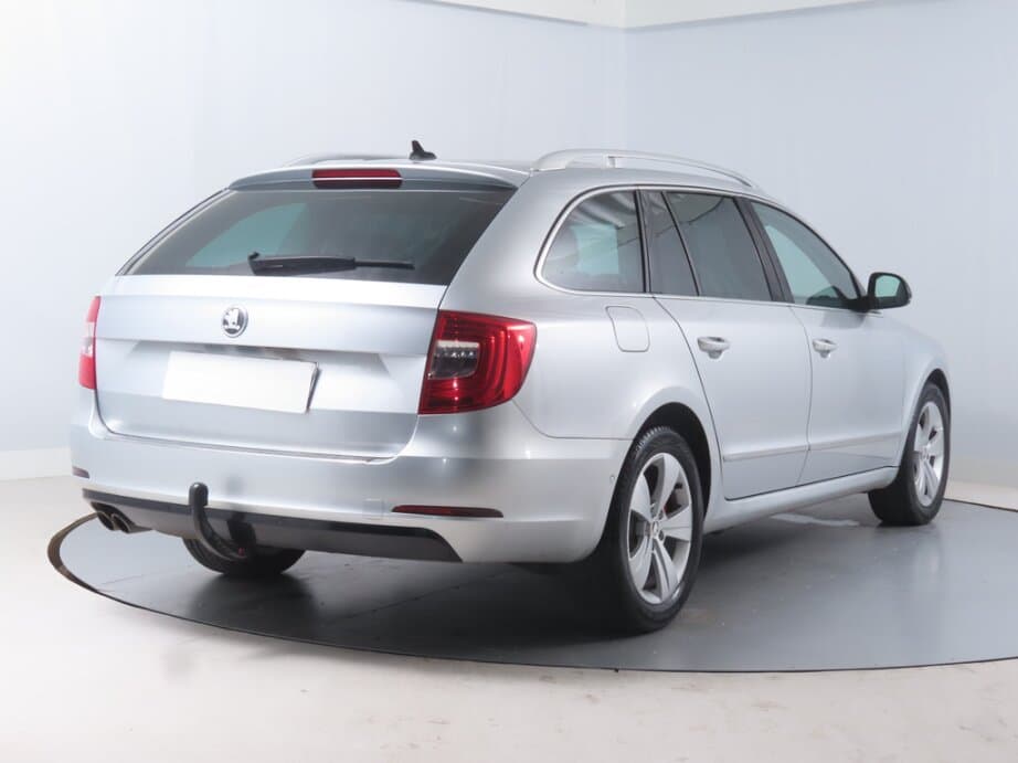 2013 Škoda SUPERB - 7
