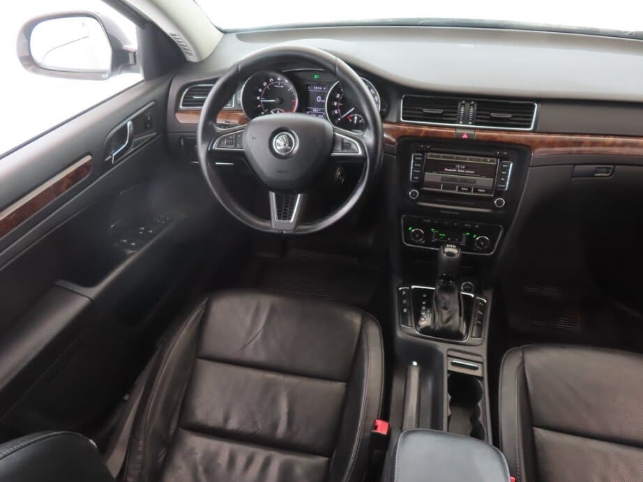 2013 Škoda SUPERB - 9