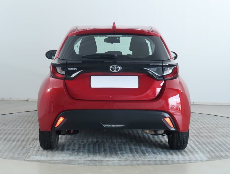 2023 Toyota YARIS - 6