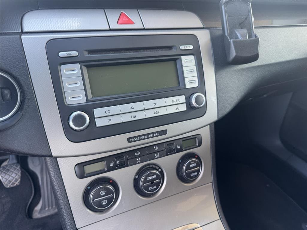 2007 Volkswagen PASSAT - 16