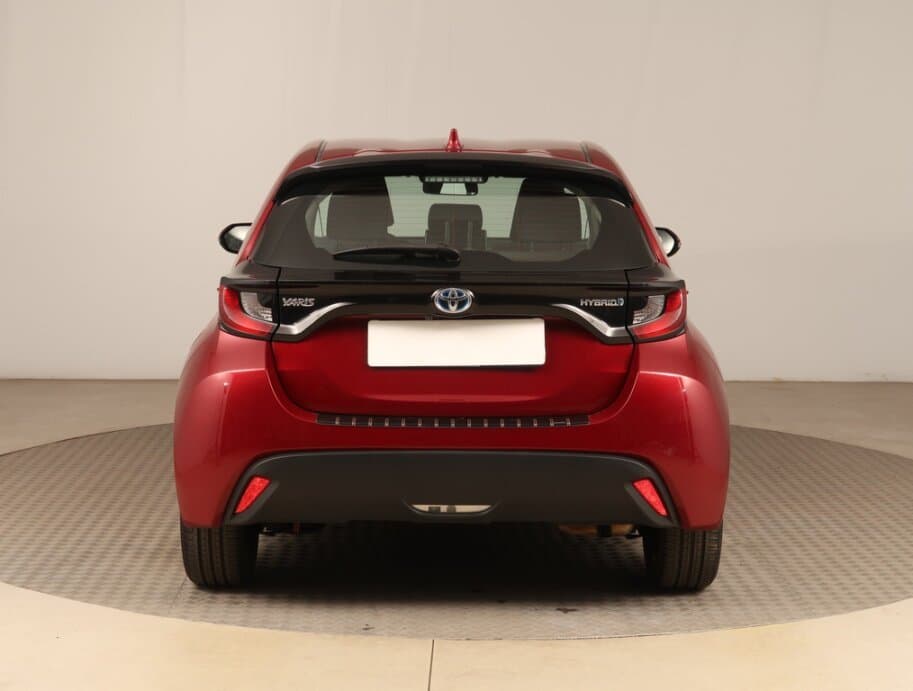 2021 Toyota YARIS - 6