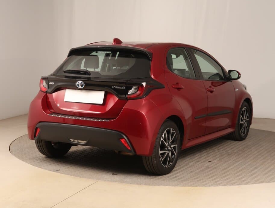 2021 Toyota YARIS - 7