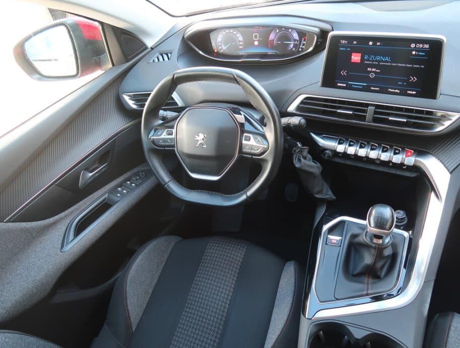 2018 Peugeot 3008 - 9