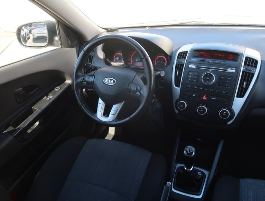 2012 Kia CEE'D - 9