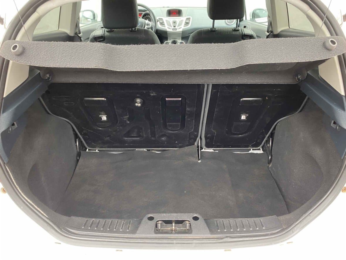 2011 Ford FIESTA - 13