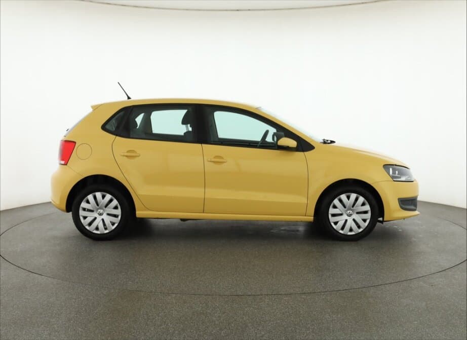 2010 Volkswagen POLO - 8