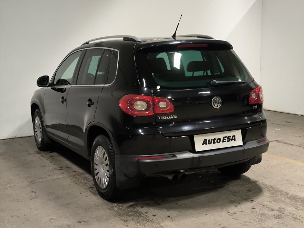2009 Volkswagen TIGUAN - 4