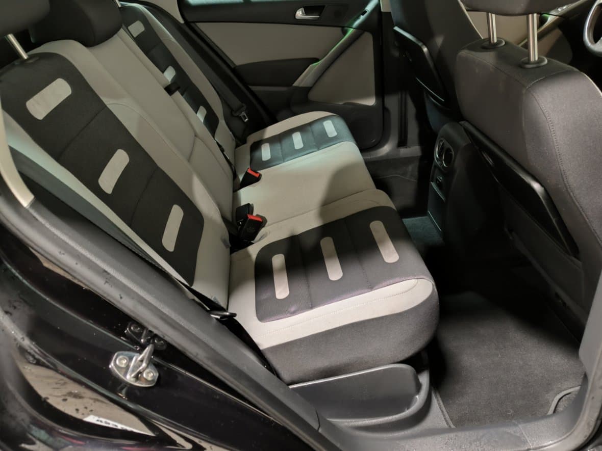 2009 Volkswagen TIGUAN - 11