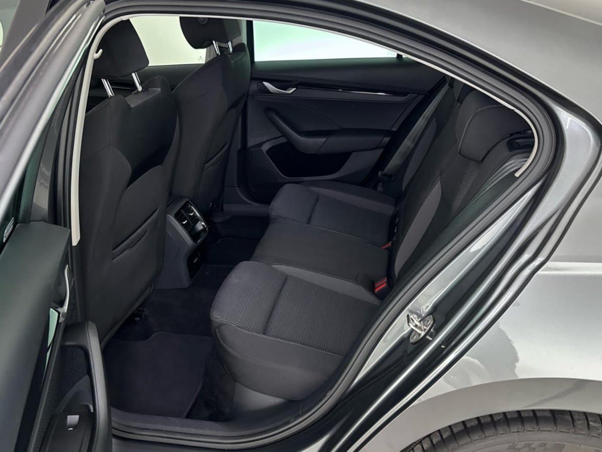 2025 Škoda OCTAVIA - 8