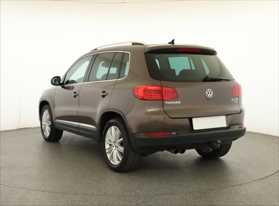 2011 Volkswagen TIGUAN - 5