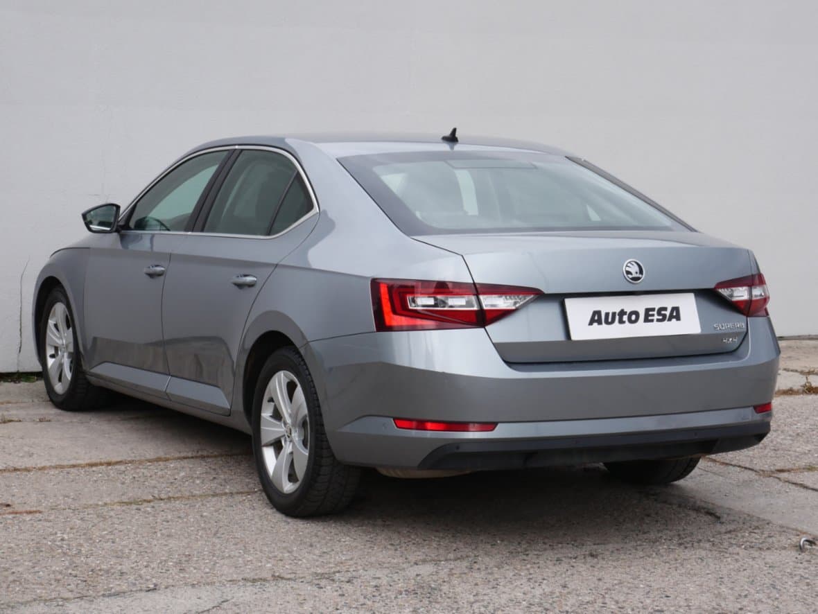 2015 Škoda SUPERB - 4