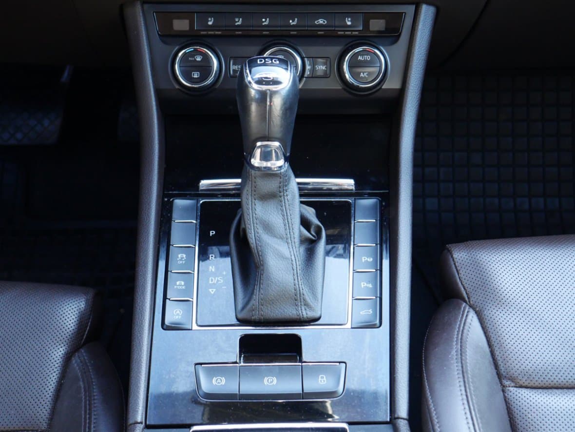2015 Škoda SUPERB - 18