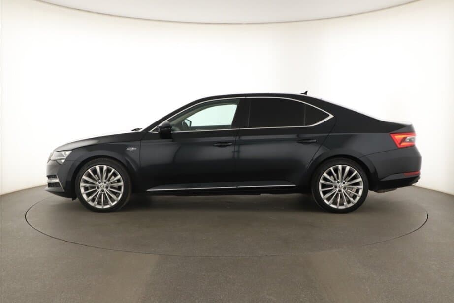2019 Škoda SUPERB - 4