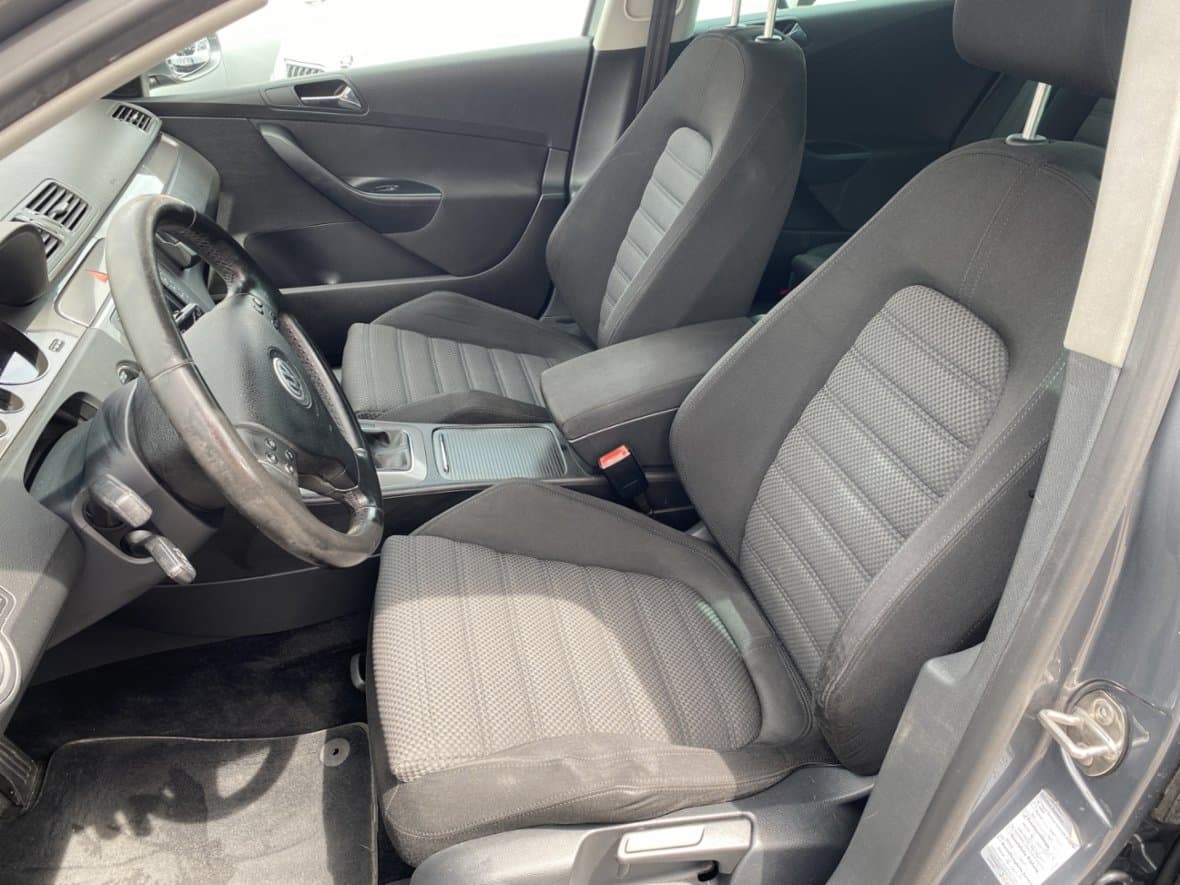 2008 Volkswagen PASSAT - 9