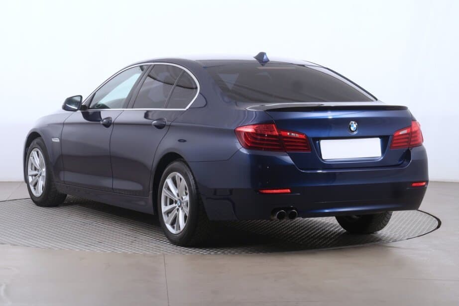 2015 BMW 5-SERIES - 5