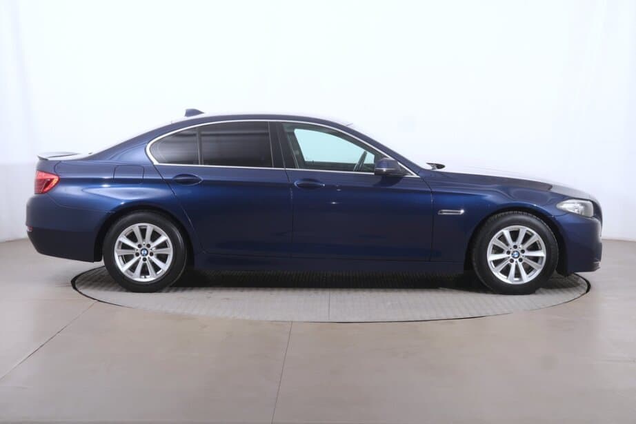 2015 BMW 5-SERIES - 8